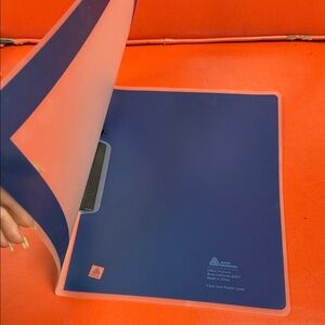 Avery Blue and Transparent Report Cover